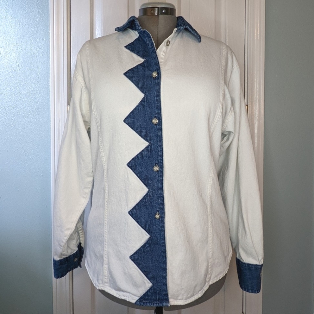 Vintage Wrangler Western Wear for Women two tone denim chambray button down